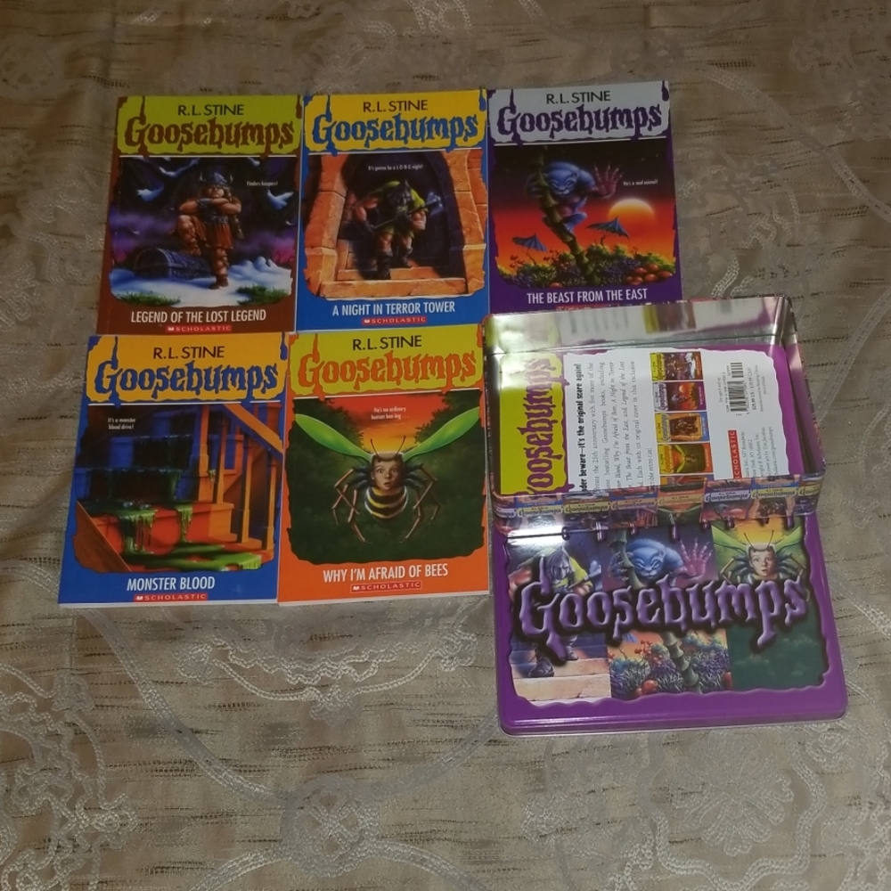 R.L. Stine Goosebumps 25th Anniversary Retro Set